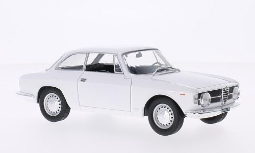 	クアトロルオーテ 1/24 アルファロメオ ジュリア GT 1300 ジュニア 1966 ホワイト	