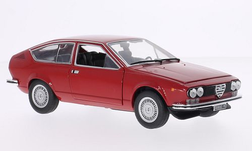 クアトロルオーテ 1/24 アルファ ロメオ Alfetta GT 1.8 1974 レッド
